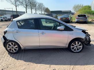 Toyota Yaris Yaris III (P13), Hatchback, 2010 / 2020 1.5 16V Hybrid picture 3