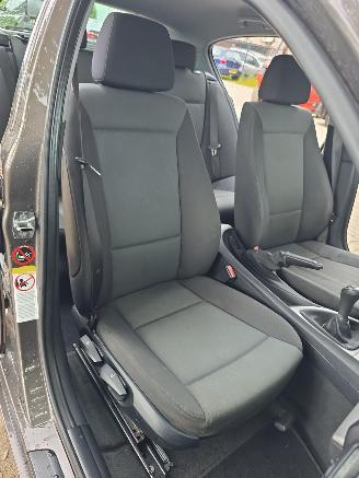 BMW 1-serie 116i picture 24