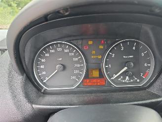BMW 1-serie 116i picture 14
