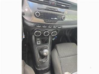 Alfa Romeo Giulietta Giulietta (940), Hatchback, 2010 / 2020 1.6 JTDm 16V picture 13