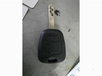 Peugeot 107 107, Hatchback, 2005 / 2014 1.0 12V picture 20