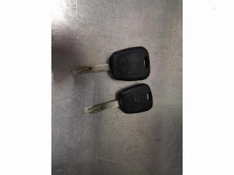 disassembly passenger cars Toyota Aygo Aygo (B10), Hatchback, 2005 / 2014 1.0 12V VVT-i 2010/4