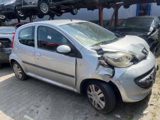 Sloopauto Peugeot 107 107, Hatchback, 2005 / 2014 1.0 12V 2005/9