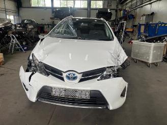Purkuautot passenger cars Toyota Auris Auris Touring Sports (E18), Combi, 2013 / 2018 1.8 16V Hybrid 2013/10