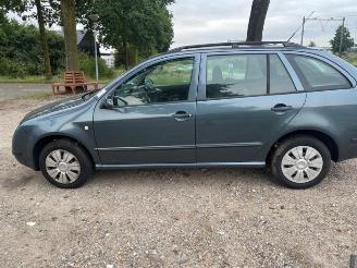 Sloopauto Skoda Fabia Fabia (6Y5), Combi 5-drs, 2000 / 2007 1.4i 16V 2004/2