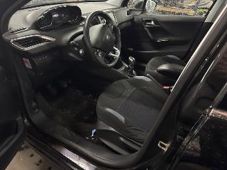 Peugeot 208 1.6 e-hdi picture 5