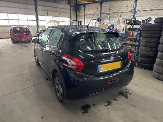 Peugeot 208 1.6 e-hdi picture 8