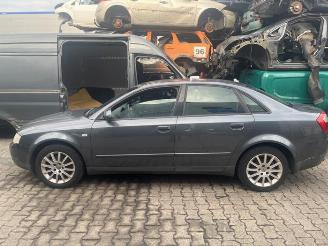 Vrakbiler auto Audi A4 A4 (B6), Sedan, 2000 / 2005 2.0 FSI 16V 2003/3
