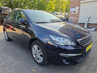 Peugeot 308 1.2 picture 3