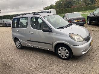 Toyota Yaris-verso YARIS VERSO 1.3 16V VVTI picture 5