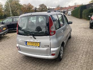 Toyota Yaris-verso YARIS VERSO 1.3 16V VVTI picture 4
