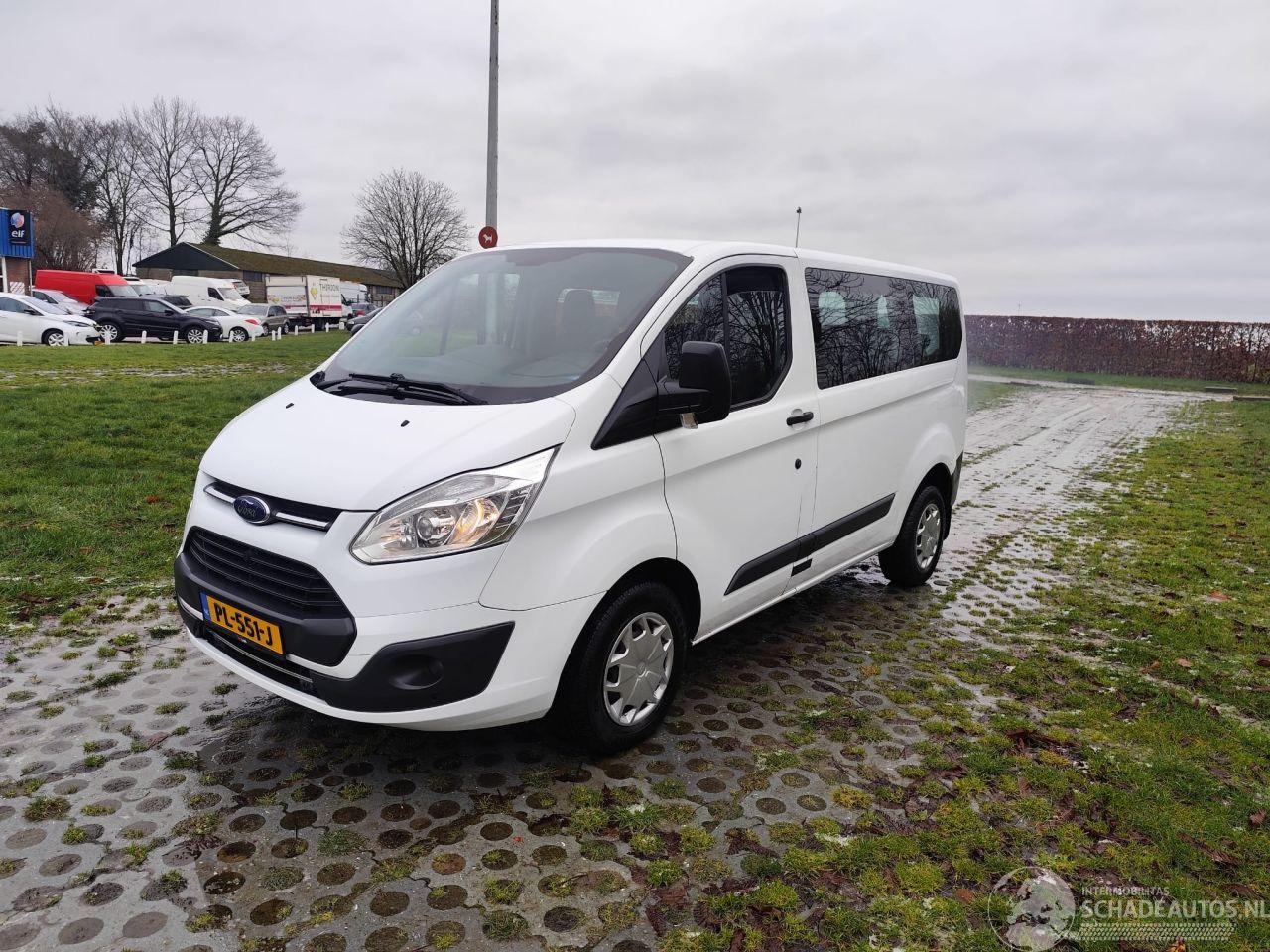 Ford Transit Custom 9 PERSON AIRCO