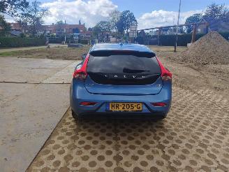 Volvo V-40 2.0 diesel airco picture 5