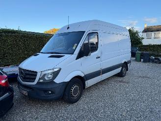 Schade bestelwagen Mercedes Sprinter SPRINTER 319 CDI 3.0 V6 AIRCO 2015/11