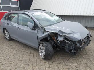 Salvage car Volkswagen Golf  2021/6