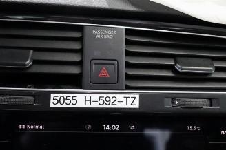 Volkswagen e-Golf Golf VII (AUA), Hatchback, 2012 / 2021 e-Golf picture 17
