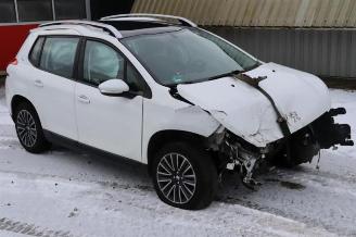 Vrakbiler auto Peugeot 2008 2008 (CU), MPV, 2013 / 2019 1.2 Vti 12V PureTech 82 2014/6