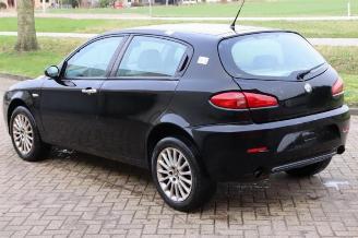Alfa Romeo 147 147 (937), Hatchback, 2000 / 2010 1.6 HP Twin Spark 16V picture 5