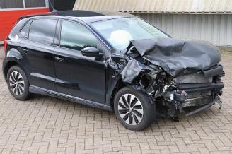 Coche siniestrado Volkswagen Polo Polo V (6R), Hatchback, 2009 / 2017 1.0 TSI 12V BlueMotion 2016/6