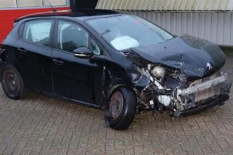 Salvage car Peugeot 208 208 I (CA/CC/CK/CL), Hatchback, 2012 / 2019 1.6 Blue HDi 100 2017/1