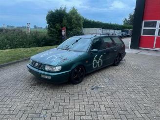 Auto da rottamare Volkswagen Passat Passat (35I), Sedan, 1988 / 1996 2.8 VR6 1994/11