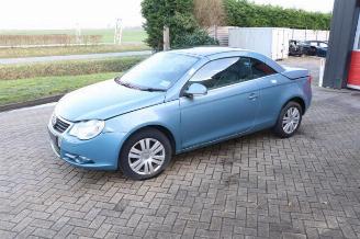 Salvage car Volkswagen Eos Eos (1F7/F8), Cabrio, 2006 / 2015 2.0 FSI 16V 2006