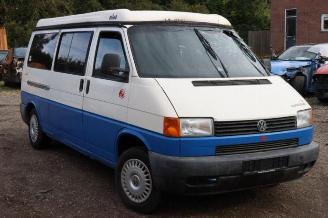 Coche siniestrado Volkswagen Transporter Transporter/Caravelle T4, Bus, 1990 / 2003 2.4 D 1996/9
