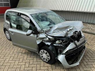 skadebil auto Volkswagen Up! Up! (121), Hatchback, 2011 1.0 MPI 12V 2023/11