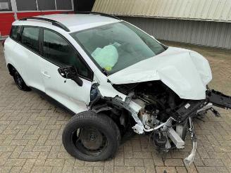 Coche siniestrado Renault Clio Clio IV Estate/Grandtour (7R), Combi 5-drs, 2012 / 2021 1.5 Energy dCi 90 FAP 2016/4