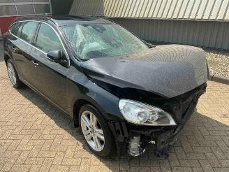 Coche accidentado Volvo V-60 V60 I (FW/GW), Combi, 2010 / 2018 1.6 T3 16V 2012