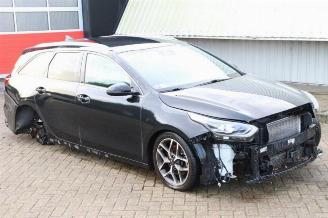 Vrakbiler auto Kia Cee d Ceed Sportswagon (CDF), Combi 5-drs, 2018 1.5 T-GDI 16V Eco-Dynamics+ 2022/1