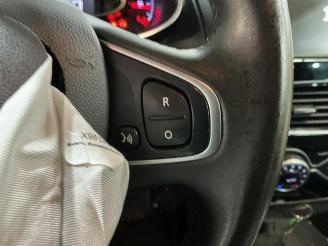 Renault Clio Clio IV (5R), Hatchback 5-drs, 2012 / 2021 0.9 Energy TCE 90 12V picture 33