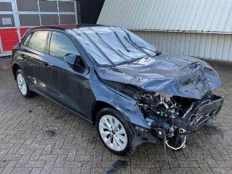 Coche siniestrado Audi A3 A3 Sportback (8YA), Hatchback 5-drs, 2019 1.4 40 TFSIe 16V 2021/3