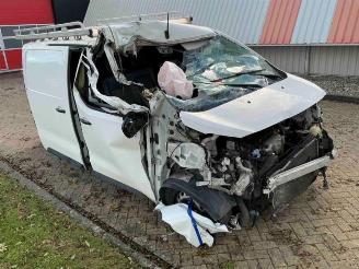 disassembly passenger cars Peugeot Expert Expert (V1/VA/VB/VE/VF/VT/VY), Van, 2016 1.5 BlueHDi 100 2019/8