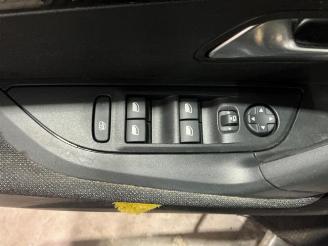 Peugeot 2008 2008 (UD/UK/UR/US/UX), MPV, 2019 1.2 VTi 12V PureTech 100 picture 15