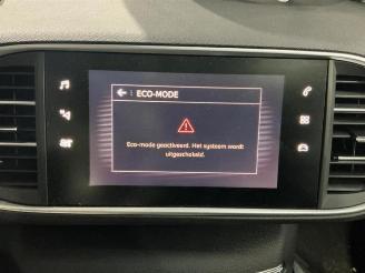 Peugeot 308 308 (L3/L8/LB/LH/LP), Hatchback 5-drs, 2013 / 2021 1.2 12V e-THP PureTech 110 picture 10