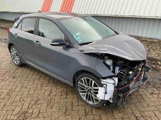 Sloopauto Kia Rio Rio IV (YB), Hatchback, 2017 1.0i T-GDi 100 12V 2022/3