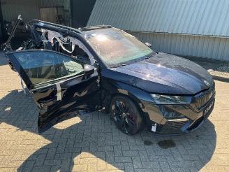 Coche siniestrado Skoda Octavia Octavia Combi (NXAC), Combi 5-drs, 2019 iV 1.4 TSI RS 16V 2022/11