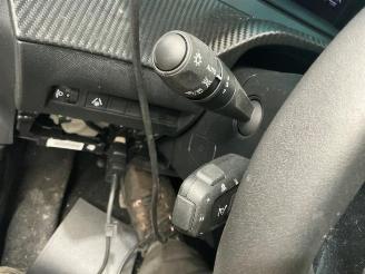 Peugeot 2008 2008 (UD/UK/UR/US/UX), MPV, 2019 e-2008 54 kWh picture 16