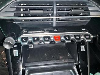 Peugeot 2008 2008 (UD/UK/UR/US/UX), MPV, 2019 e-2008 54 kWh picture 11