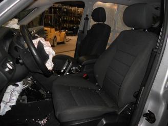Ford S-Max  picture 7