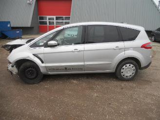 Ford S-Max  picture 1