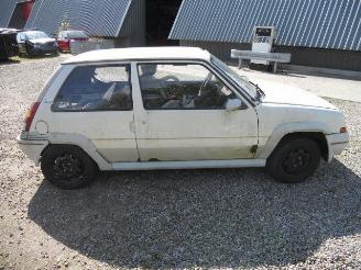 Renault 5  picture 3