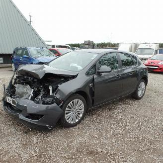Opel Astra Astra J picture 2