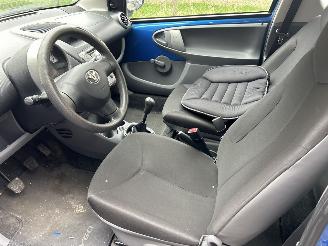 Toyota Aygo 1.0 12V ACCESS picture 11