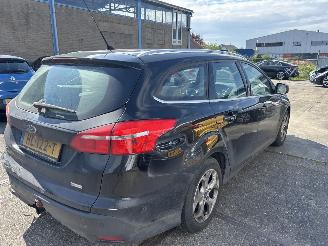 Damaged car Ford Focus 1.0 TITANIUM EDITION 2015/11