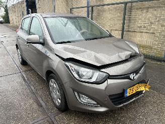 Hyundai I-20 1.2 I-MOTION picture 2