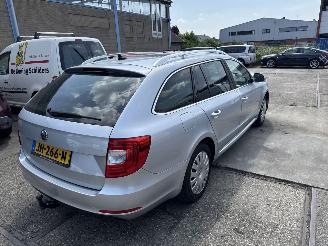 Skoda Superb 1.6 TDI  Ambition picture 2