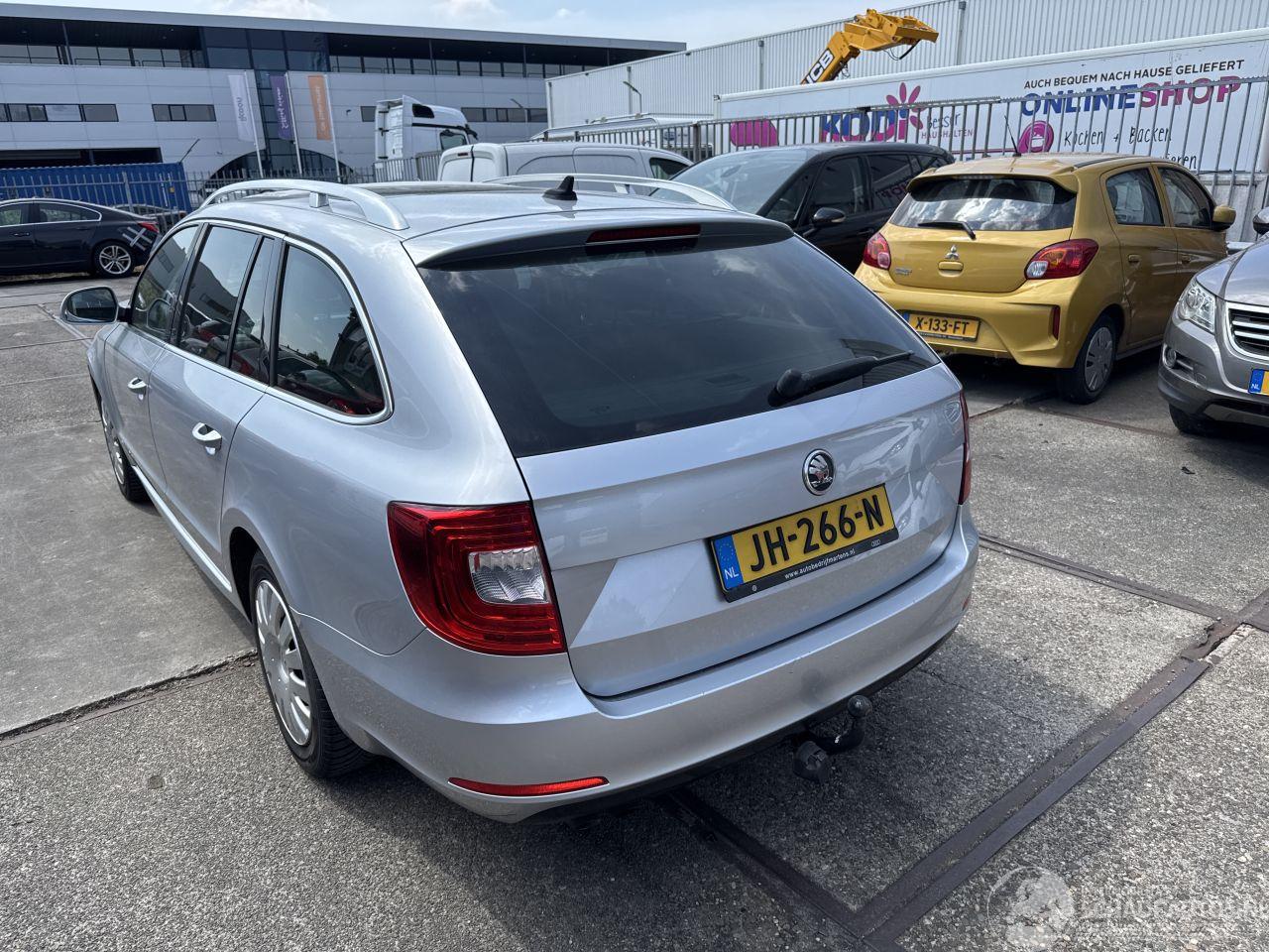 Skoda Superb 1.6 TDI  Ambition