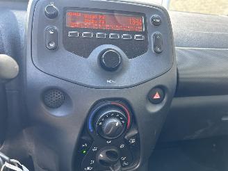 Toyota Aygo 1.0 VVT-I X-FUN picture 10